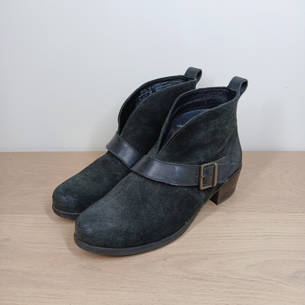 UGG Ankle Boots Womens 8.5 Black Suede Buckle Western Boho Moto Block Heel